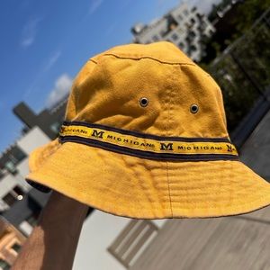 REVERSIBLE UNIVERSITY OF MICHIGAN NCAA NFL MLB NBA NHL BUCKET HAT NIKE ADIDAS